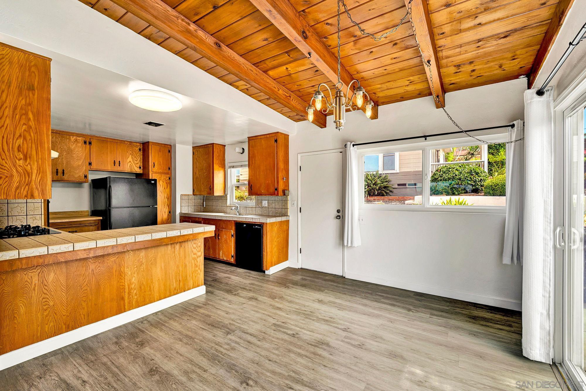 328 9th Street Del Mar, CA 92014 - Photo 10 of 72