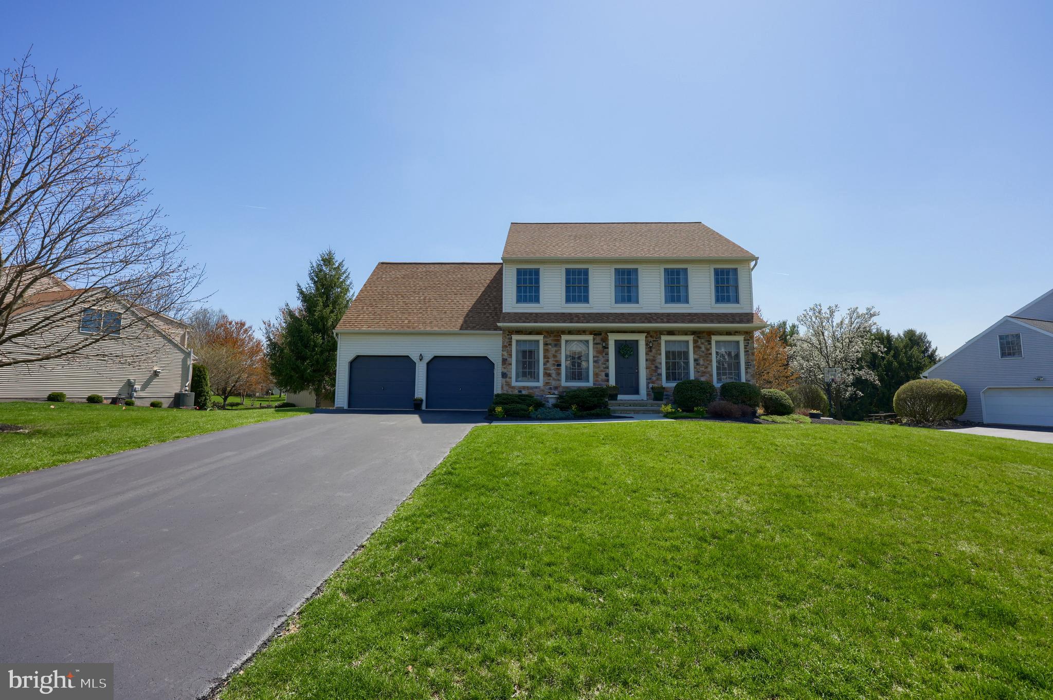 362 Squire Lane Lititz, PA 17543 - Photo 47 of 49 a front view of a house with yard and green space