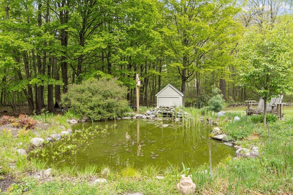 94 Turner Road Townsend, MA 01469 - Photo 35 of 42 a garden view with a fountain