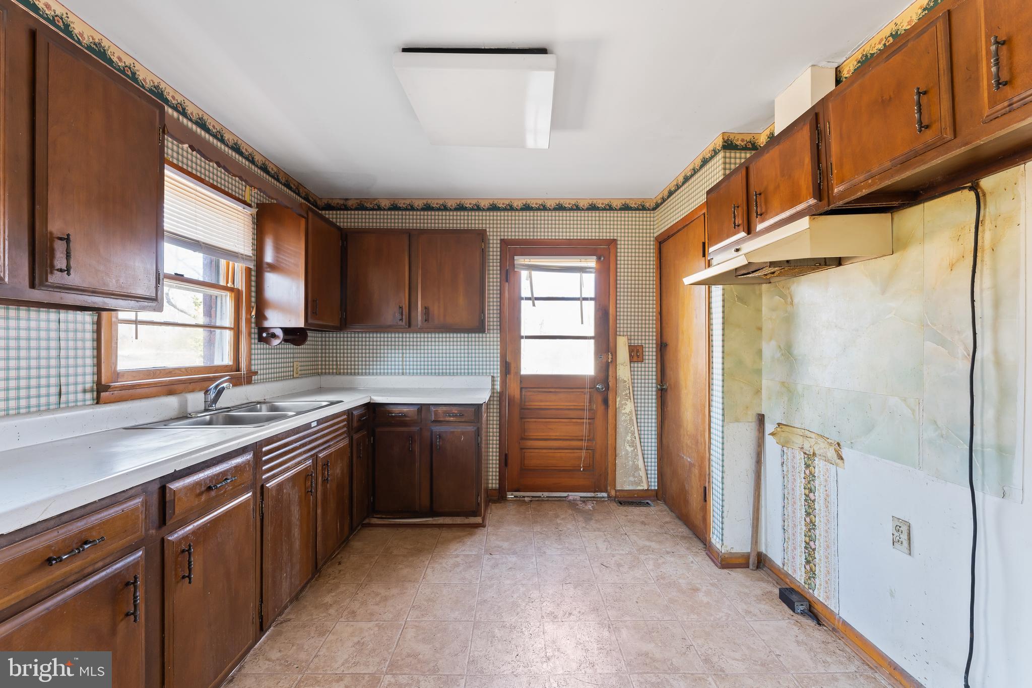 5719 Beverleys Mill Road Broad Run, VA 20137 - Photo 13 of 38 Kitchen