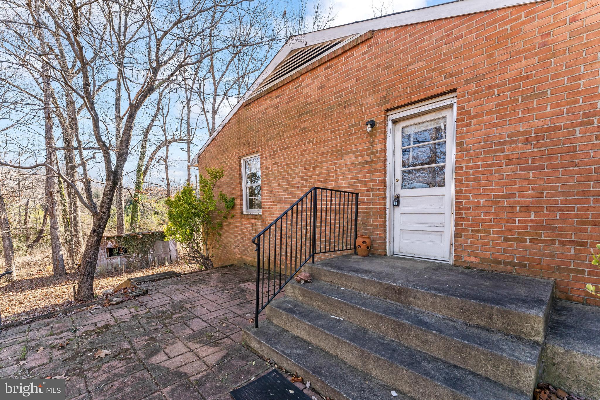 5719 Beverleys Mill Road Broad Run, VA 20137 - Photo 18 of 38 Side door to kitchen
