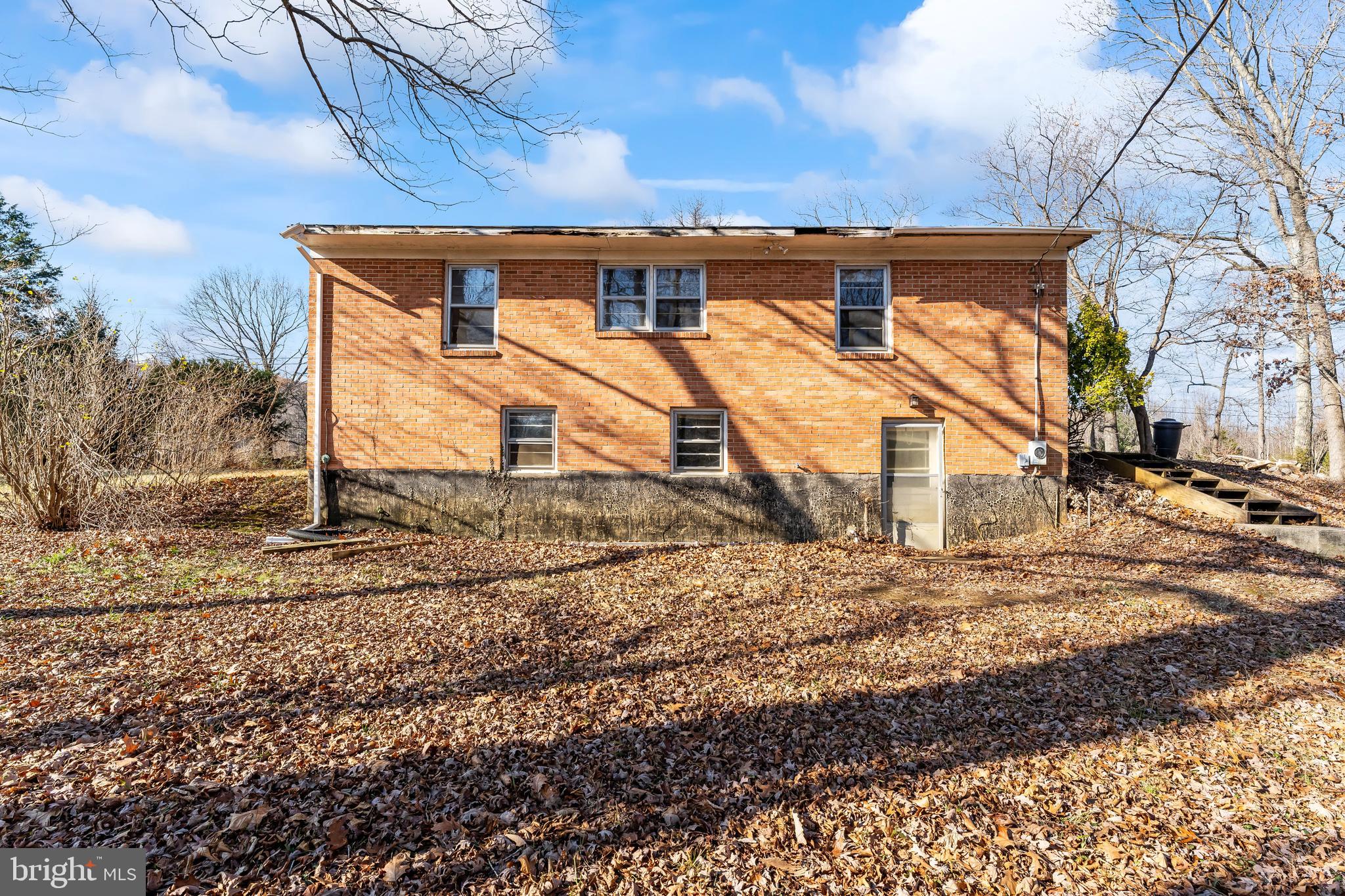 5719 Beverleys Mill Road Broad Run, VA 20137 - Photo 20 of 38 Rear of home