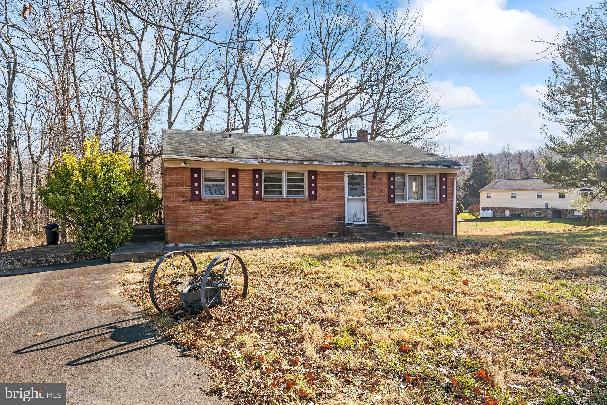 5719 Beverleys Mill Road Broad Run, VA 20137 - Photo 3 of 38