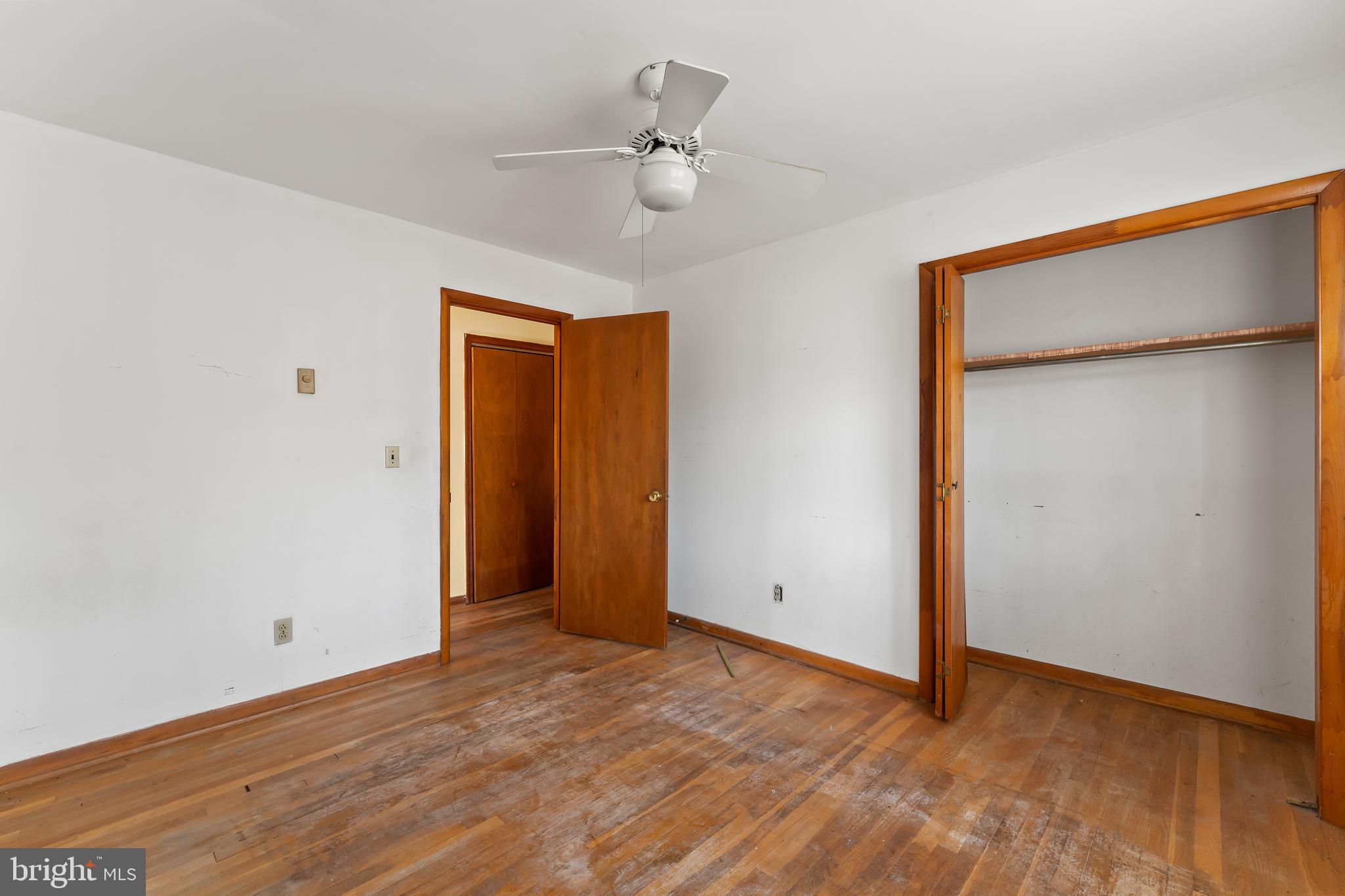 5719 Beverleys Mill Road Broad Run, VA 20137 - Photo 8 of 38 Bedroom 2
