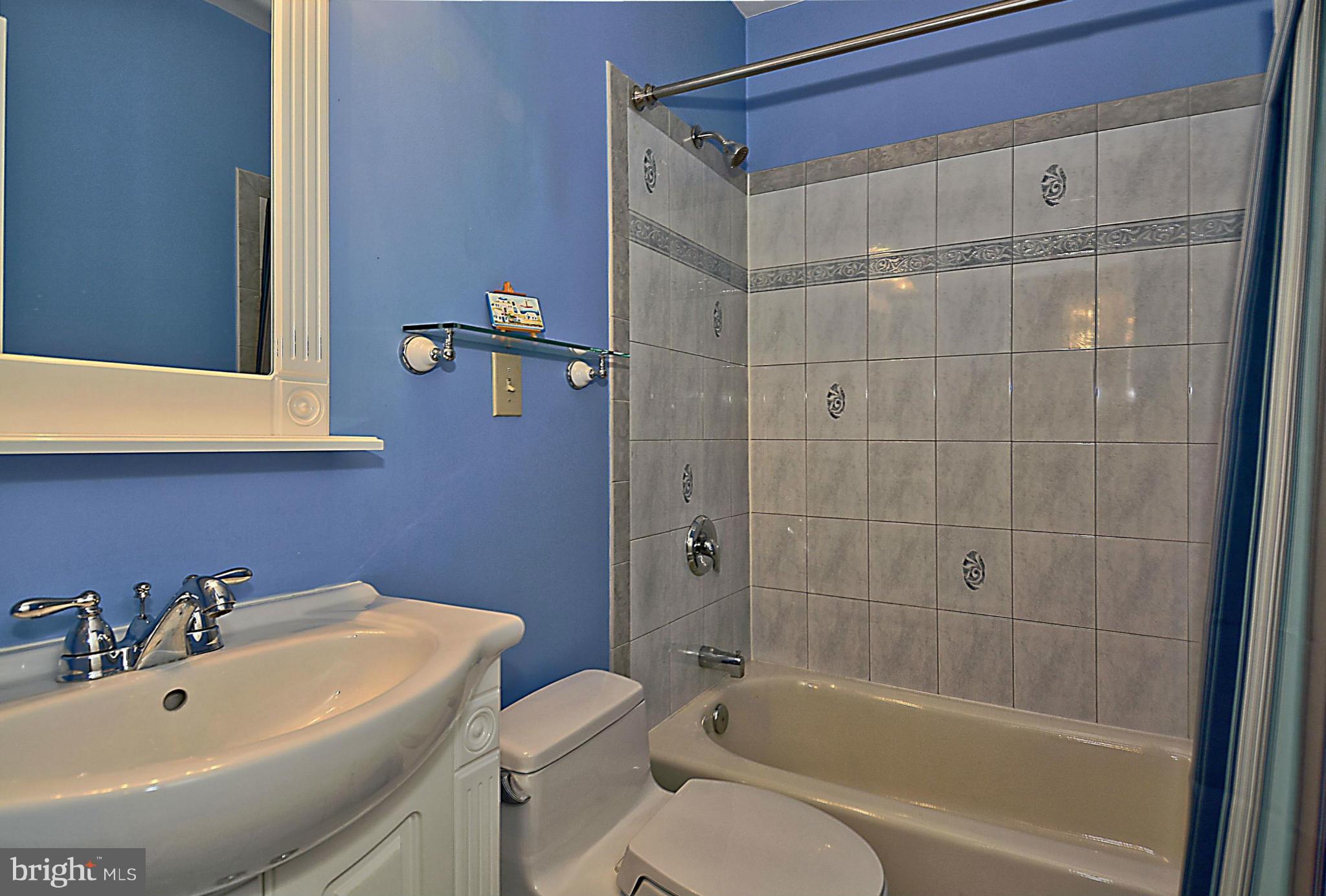 5901 Rolston Road Bethesda, MD 20817 - Photo 11 of 30 Bath