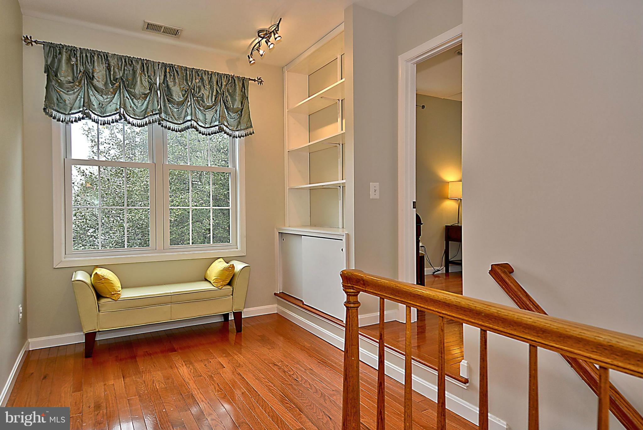 5901 Rolston Road Bethesda, MD 20817 - Photo 12 of 30 Interior (General)