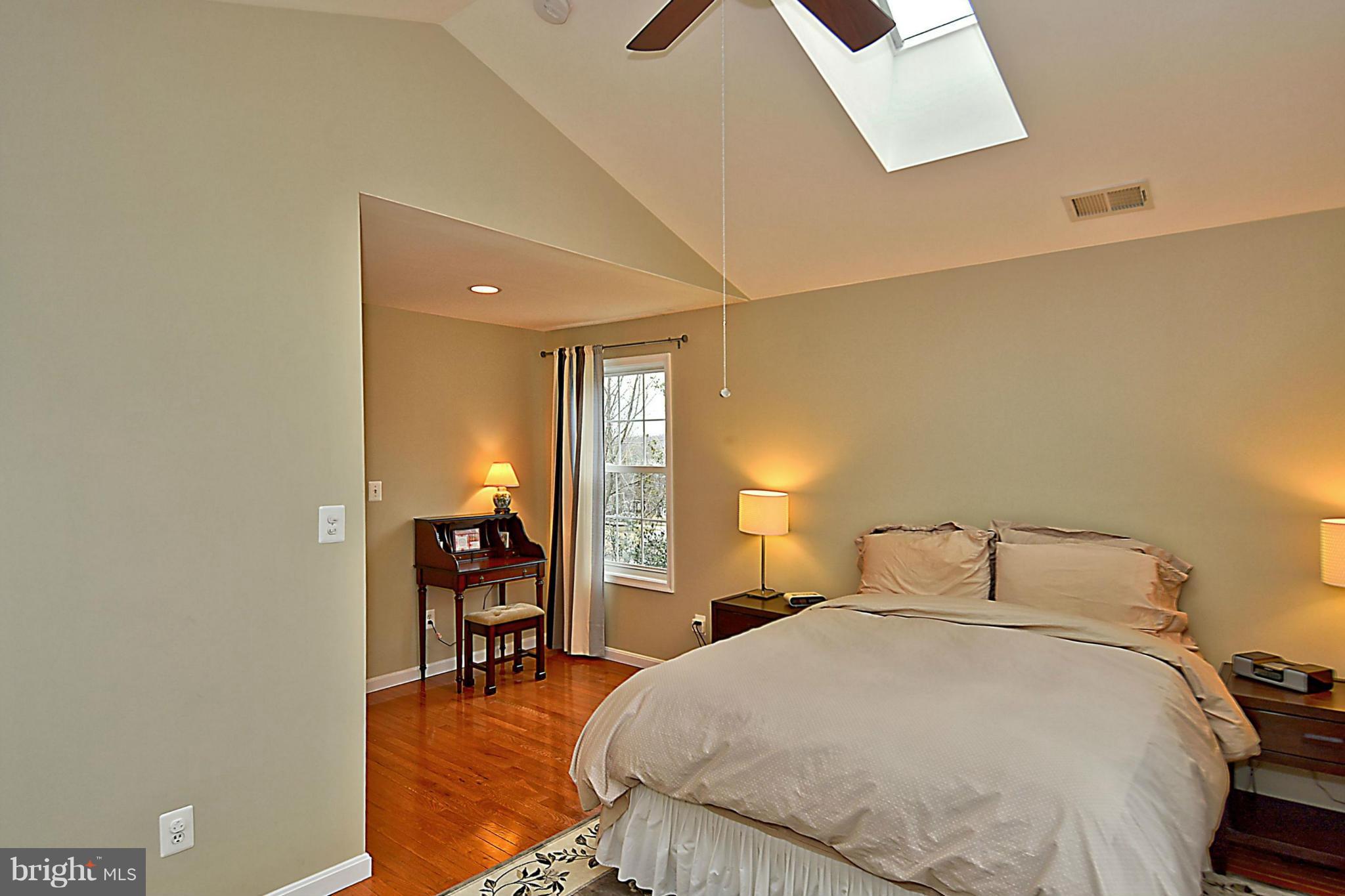 5901 Rolston Road Bethesda, MD 20817 - Photo 19 of 30 Bedroom