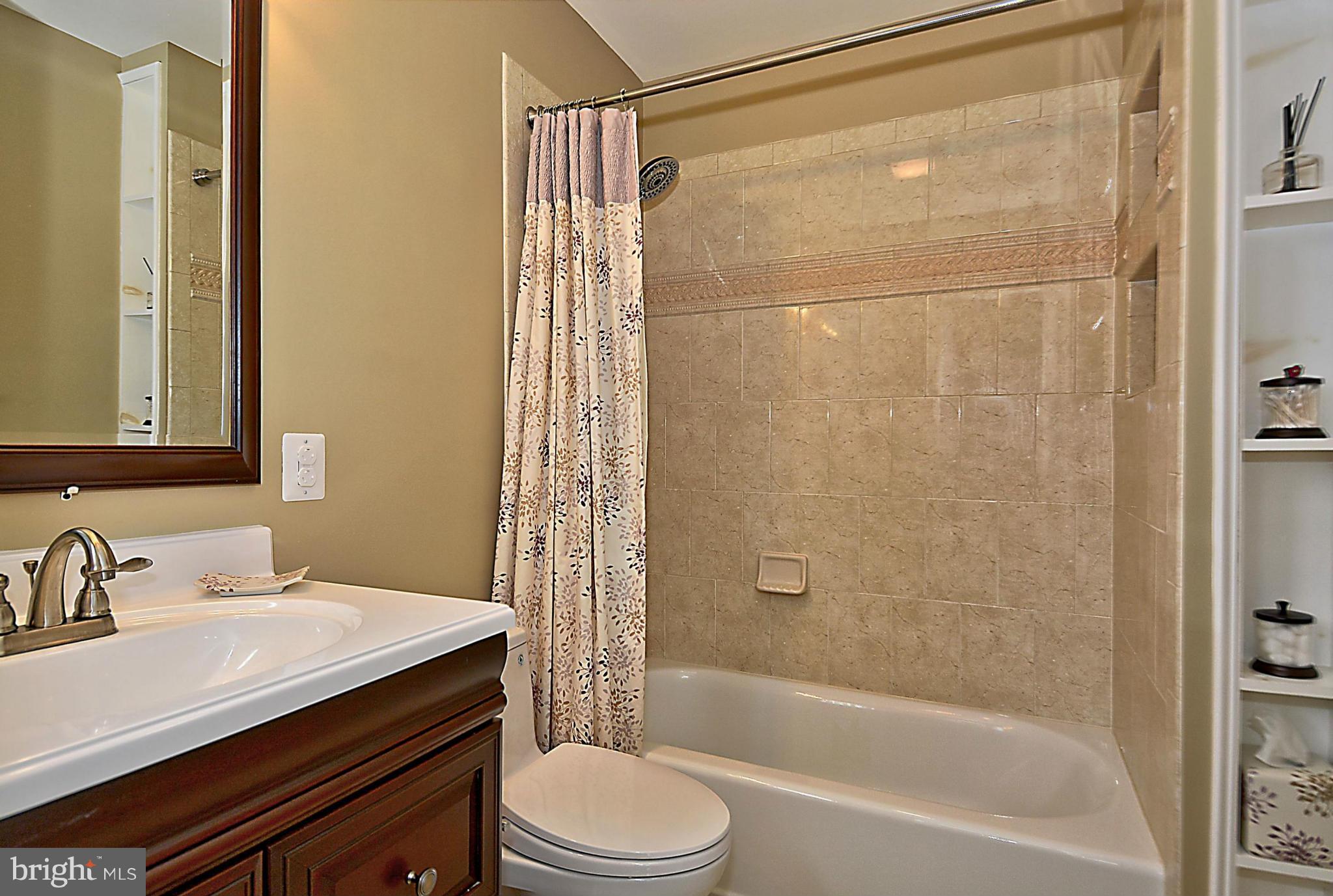 5901 Rolston Road Bethesda, MD 20817 - Photo 20 of 30 Bath