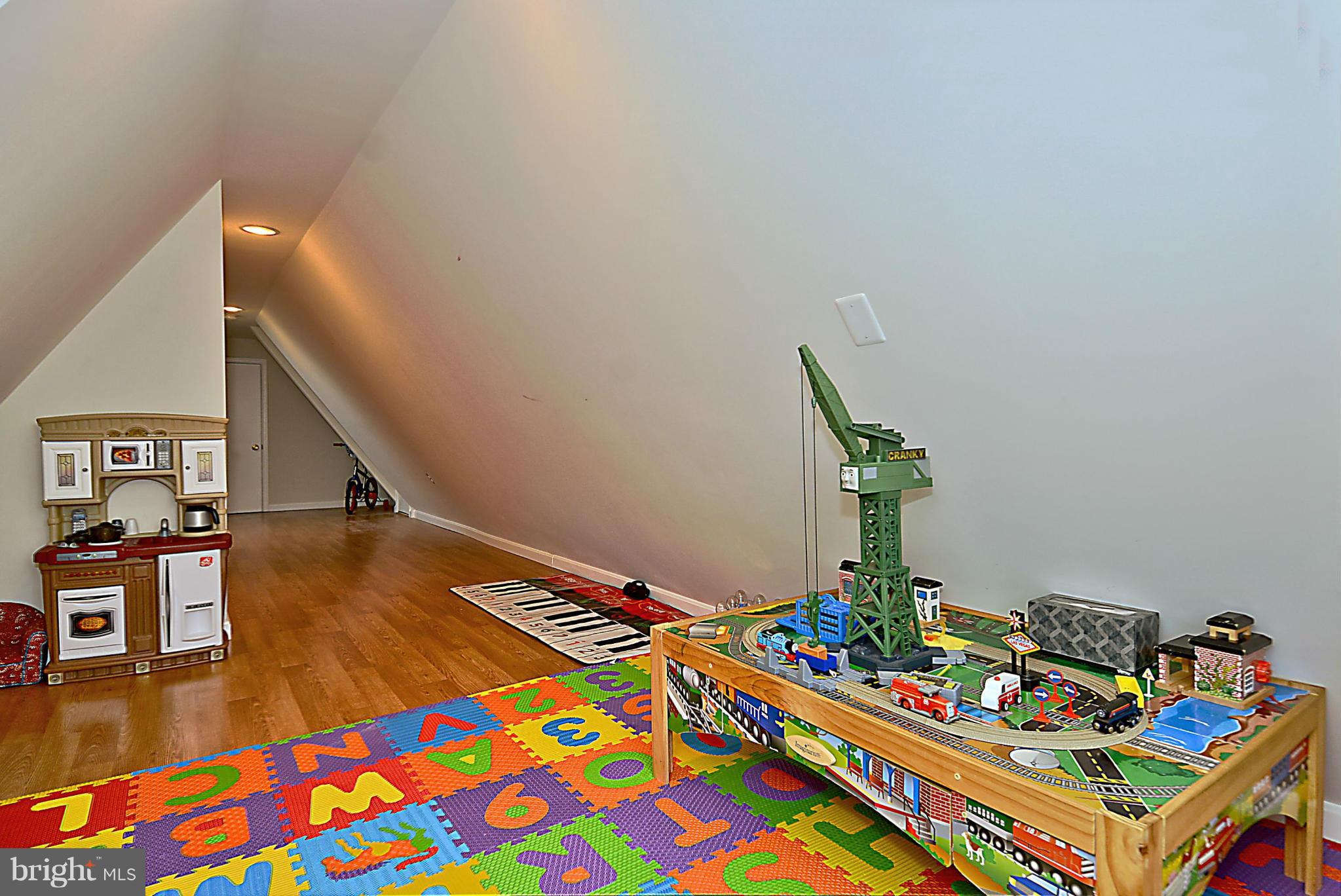 5901 Rolston Road Bethesda, MD 20817 - Photo 25 of 30 Interior (General)