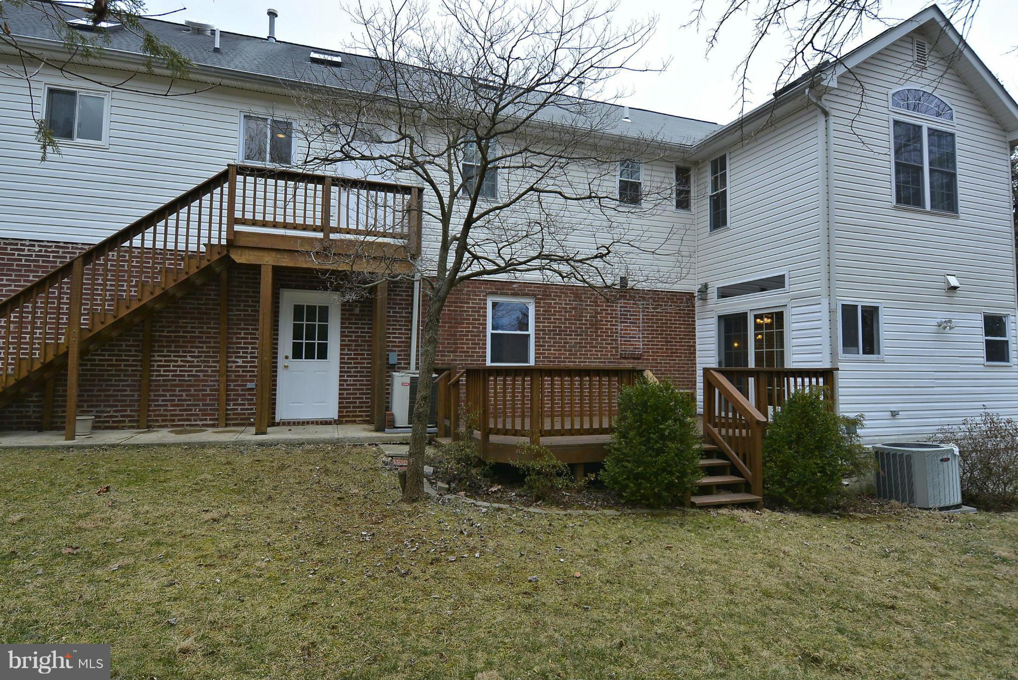 5901 Rolston Road Bethesda, MD 20817 - Photo 27 of 30 Exterior (Rear)