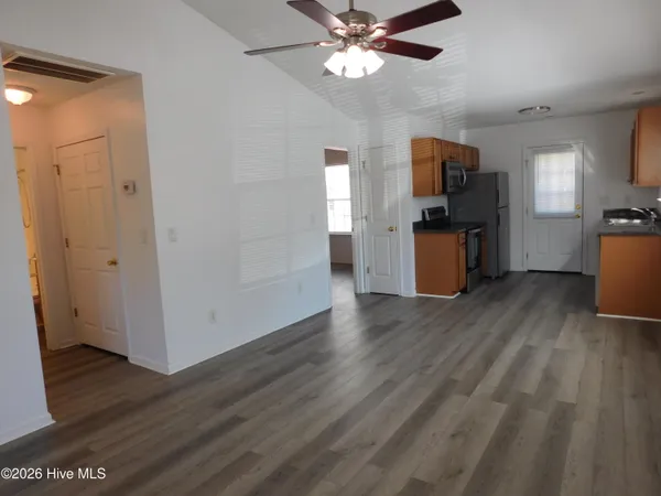 $1,350 | 1338 Hunters Road, Unit A, New Bern, NC 28562