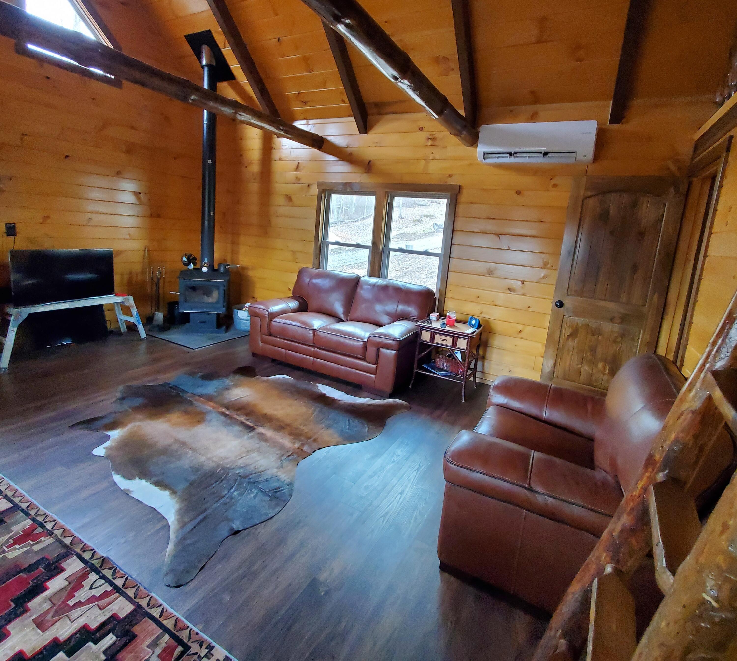 6870 Crane Run Road Cumberland, OH 43732 - Photo 10 of 49 16