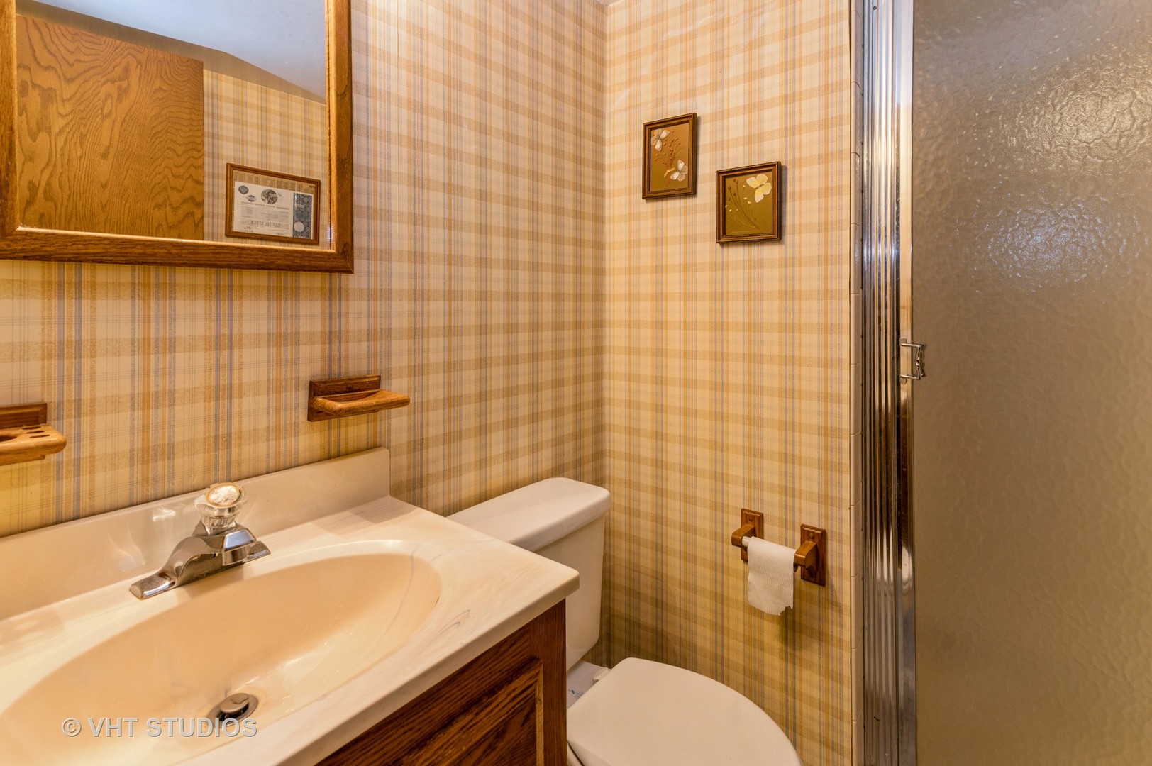 1232 Elder Road Homewood, IL 60430 - Photo 9 of 10 a bathroom with a sink toilet and shower