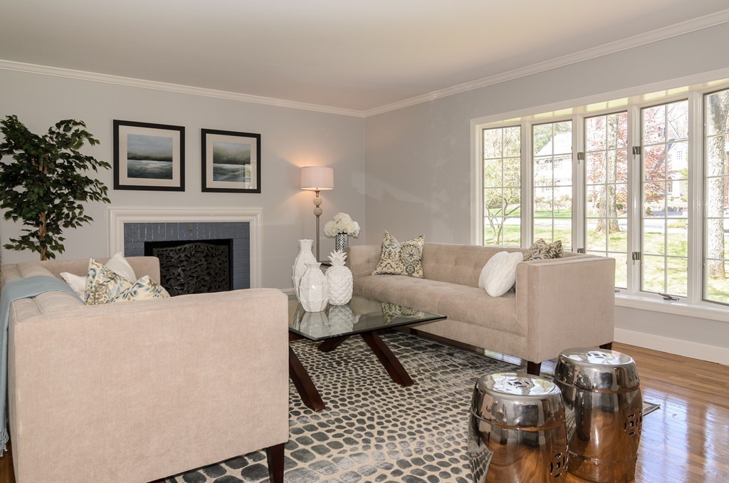 94 Albion Road Wellesley, MA 02481 - Photo 3 of 16