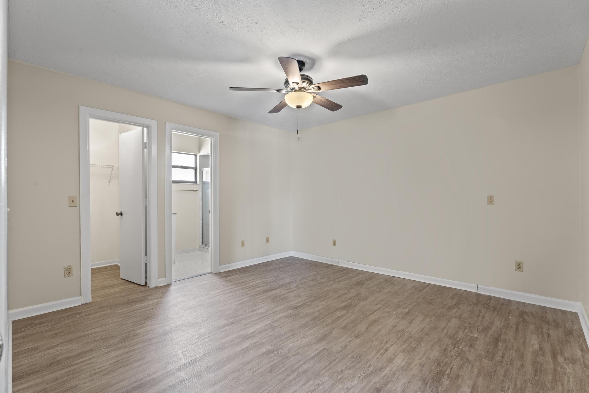 2441 Southeast Avalon Road Port St. Lucie, FL 34952 - Photo 13 of 43 DSC03692