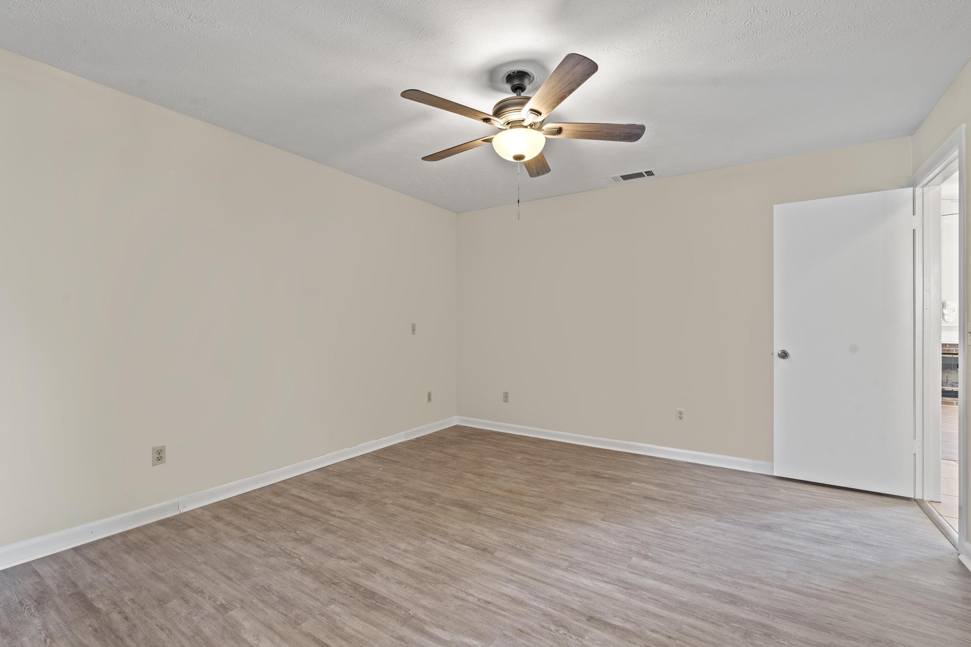 2441 Southeast Avalon Road Port St. Lucie, FL 34952 - Photo 14 of 43 DSC03695