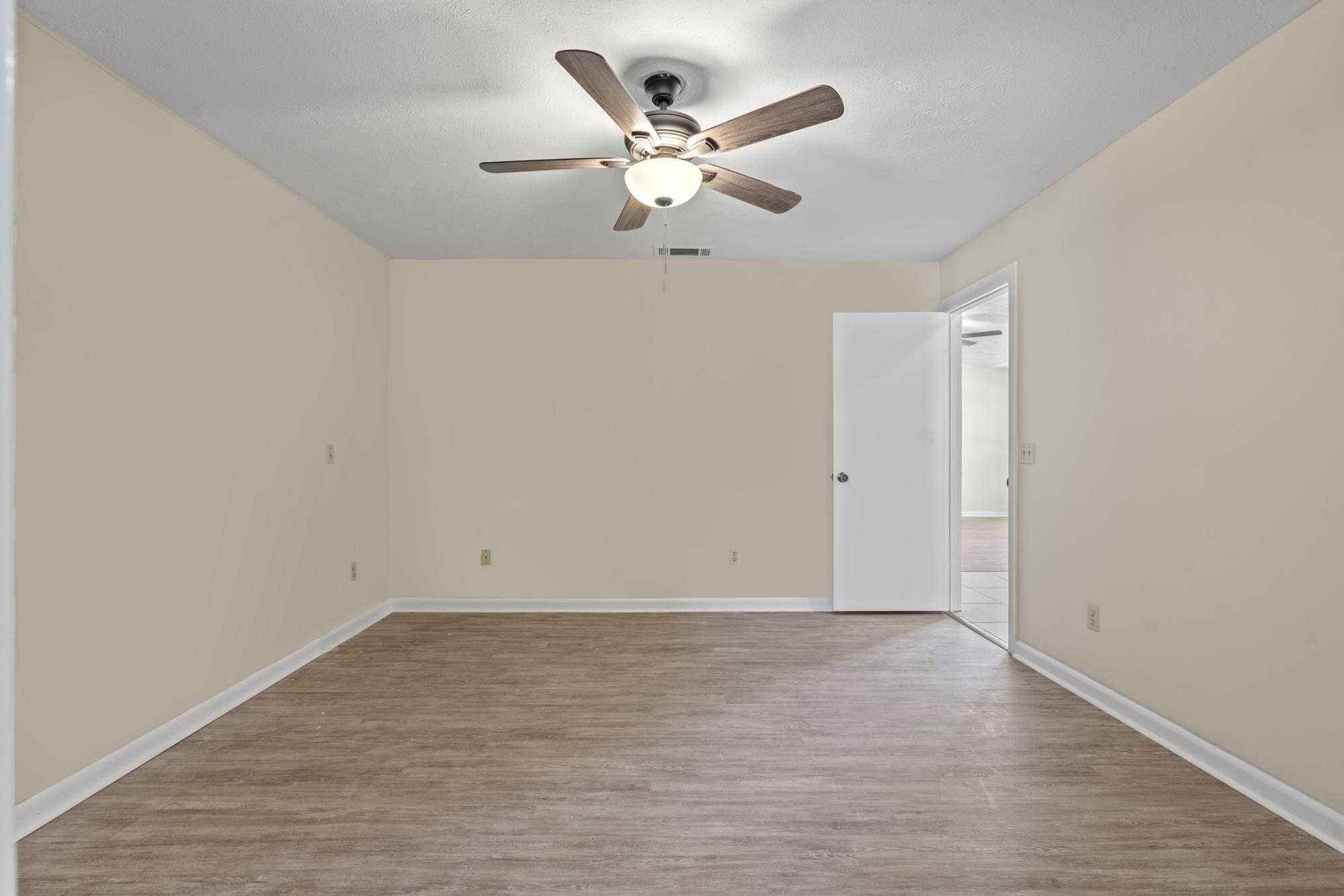 2441 Southeast Avalon Road Port St. Lucie, FL 34952 - Photo 15 of 43 DSC03698