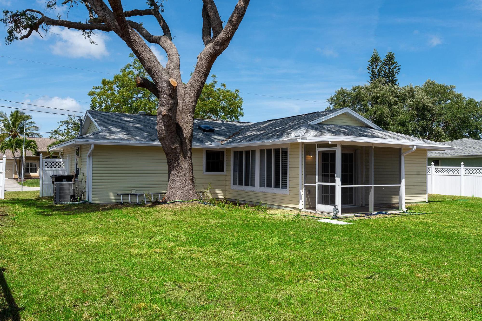 2441 Southeast Avalon Road Port St. Lucie, FL 34952 - Photo 43 of 43 DSC03661-2