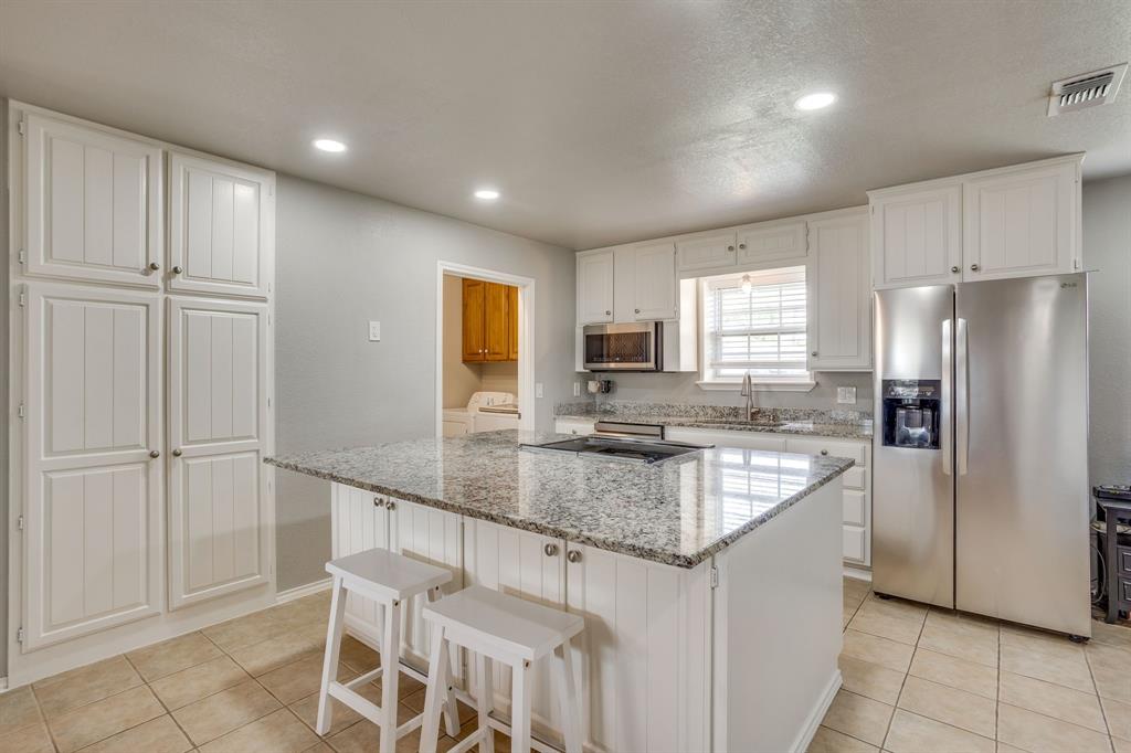 807 Caddo Road Joshua, TX 76058 - Photo 10 of 40