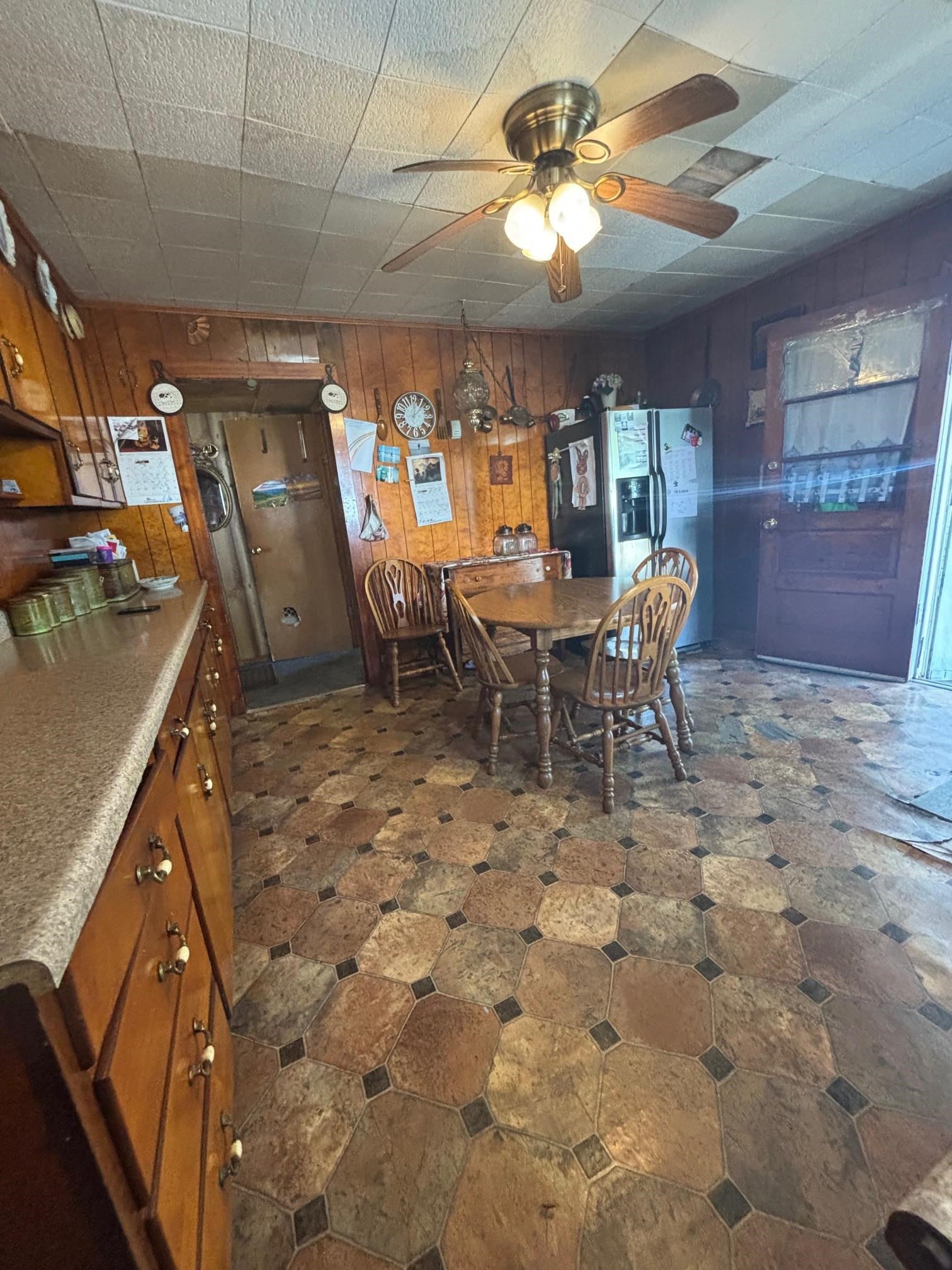 1922 Warden Springs Road Pulaski, VA 24301 - Photo 8 of 19 Gallery Image 8