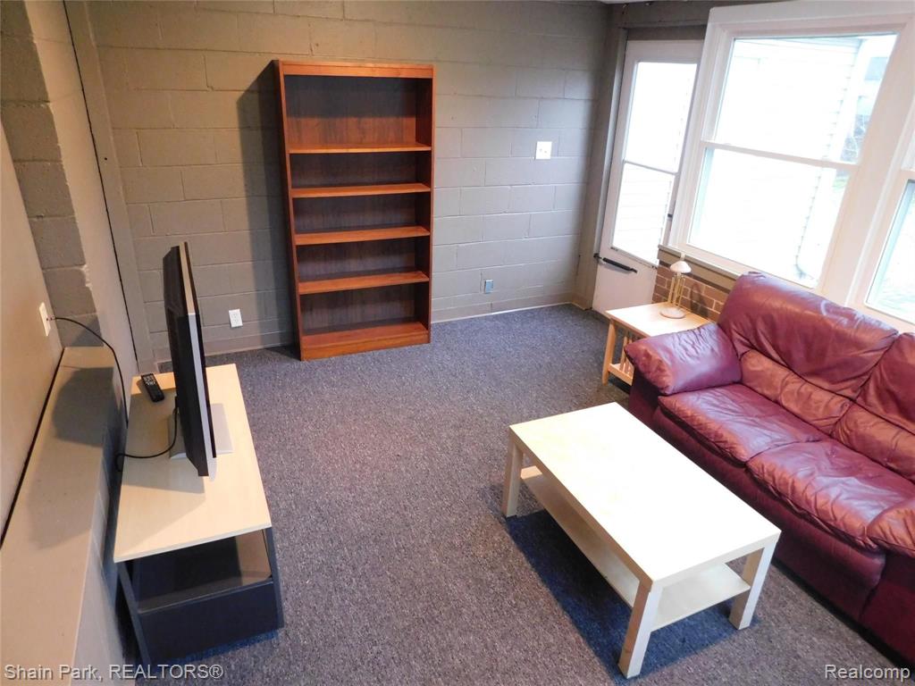 415 South Campbell Road Royal Oak, MI 48067 - Photo 16 of 38