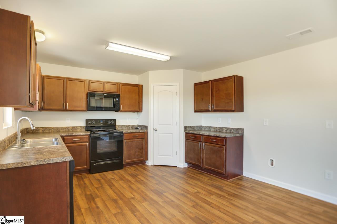 62 Lyman Lake Road Lyman, SC 29365 - Photo 8 of 30