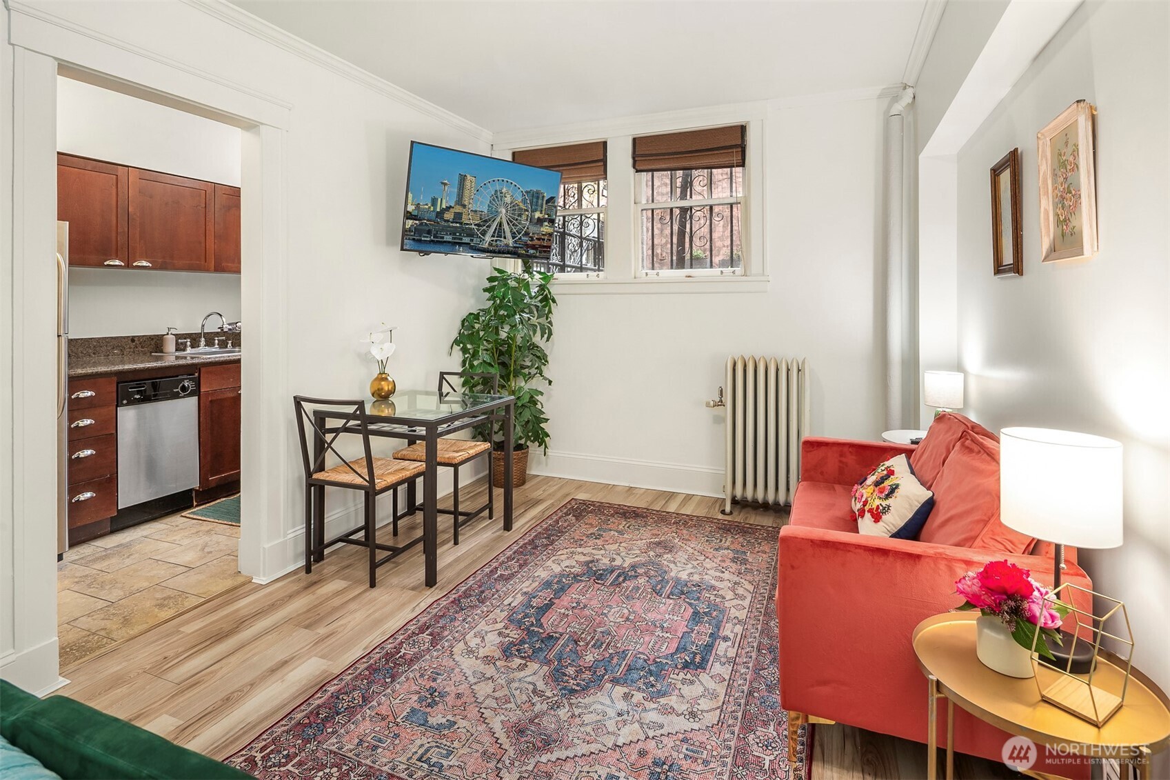 2132 5th Avenue, Unit 8 Seattle, WA 98121 - Photo 5 of 16