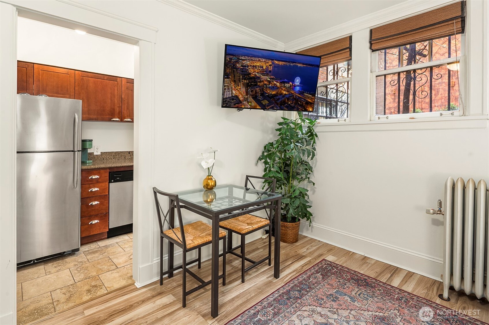 2132 5th Avenue, Unit 8 Seattle, WA 98121 - Photo 7 of 16