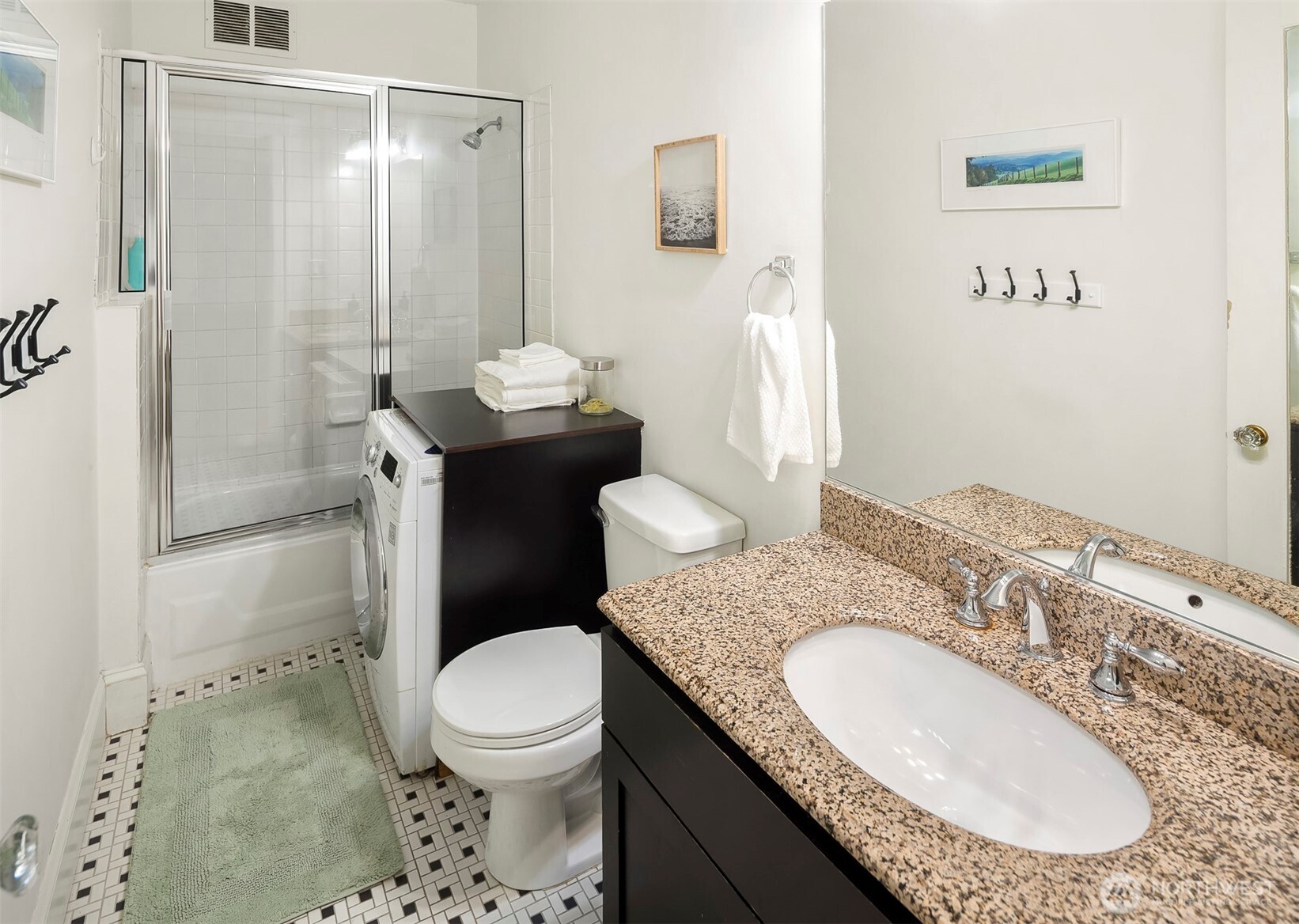 2132 5th Avenue, Unit 8 Seattle, WA 98121 - Photo 9 of 16