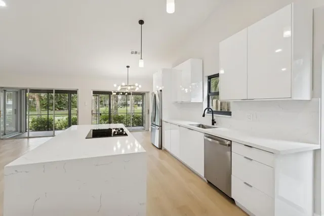 $525,000 | 1410 Riverwood Lane, Coral Springs, FL 33071