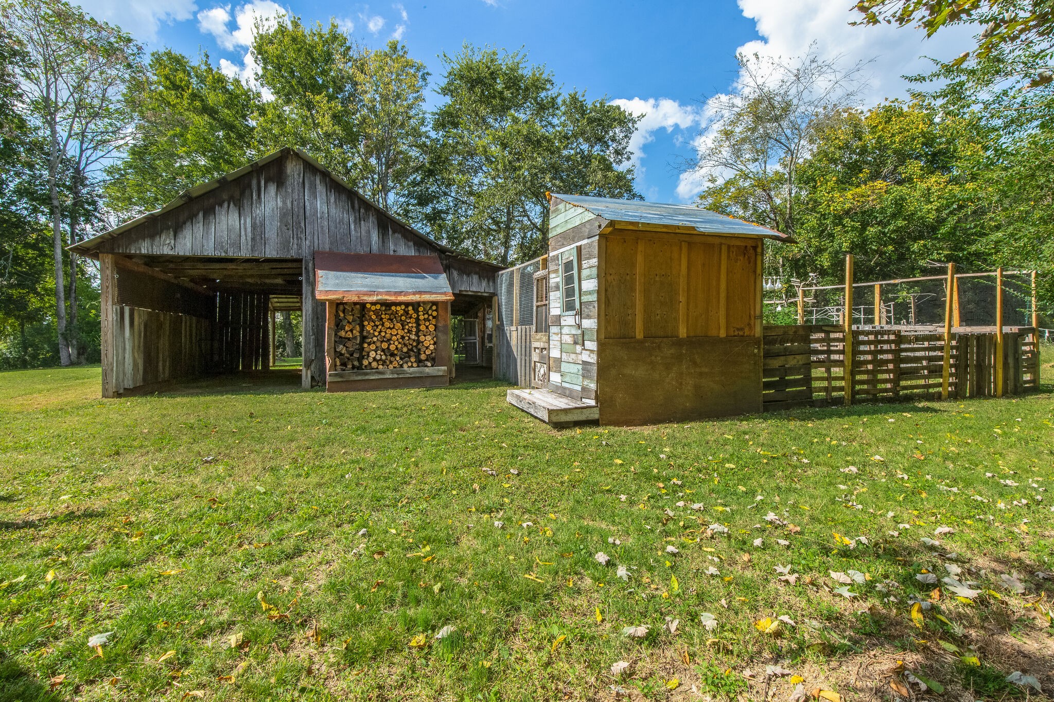 10221 Ed Lyell Road Lyles, TN 37098 - Photo 26 of 27 a front view of a house with garden