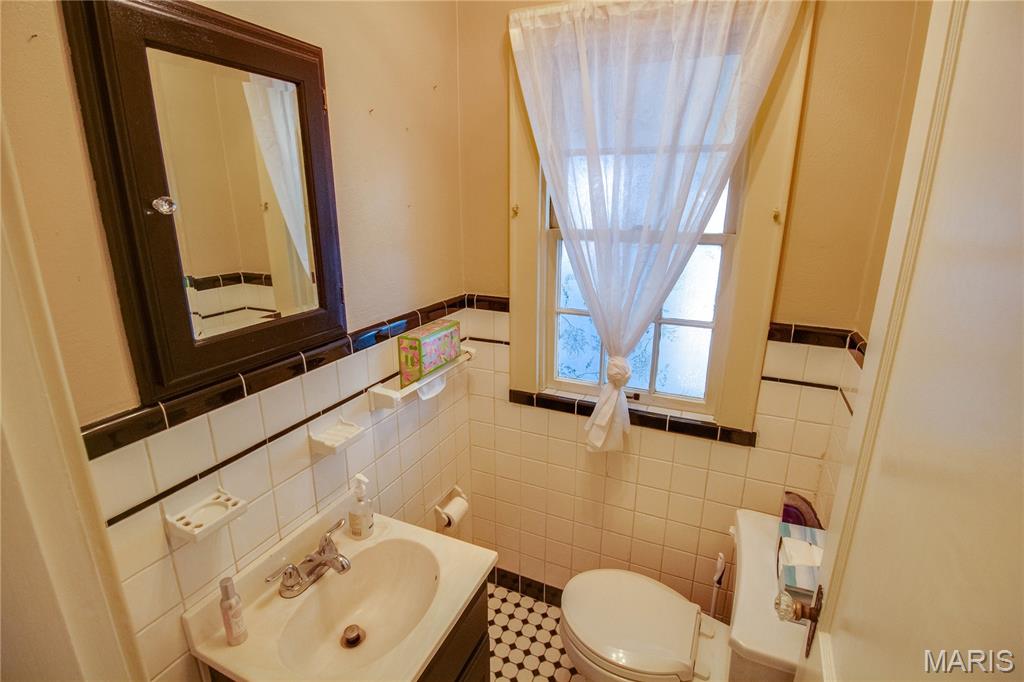 2430 Maxey Street Alton, IL 62002 - Photo 18 of 47