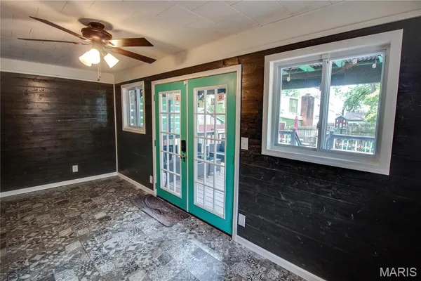 $199,900 | 2430 Maxey Street, Alton, IL 62002