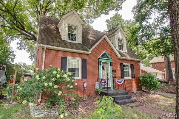$199,900 | 2430 Maxey Street, Alton, IL 62002