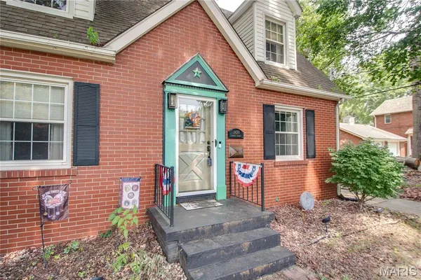 $199,900 | 2430 Maxey Street, Alton, IL 62002