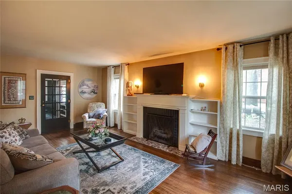 $199,900 | 2430 Maxey Street, Alton, IL 62002