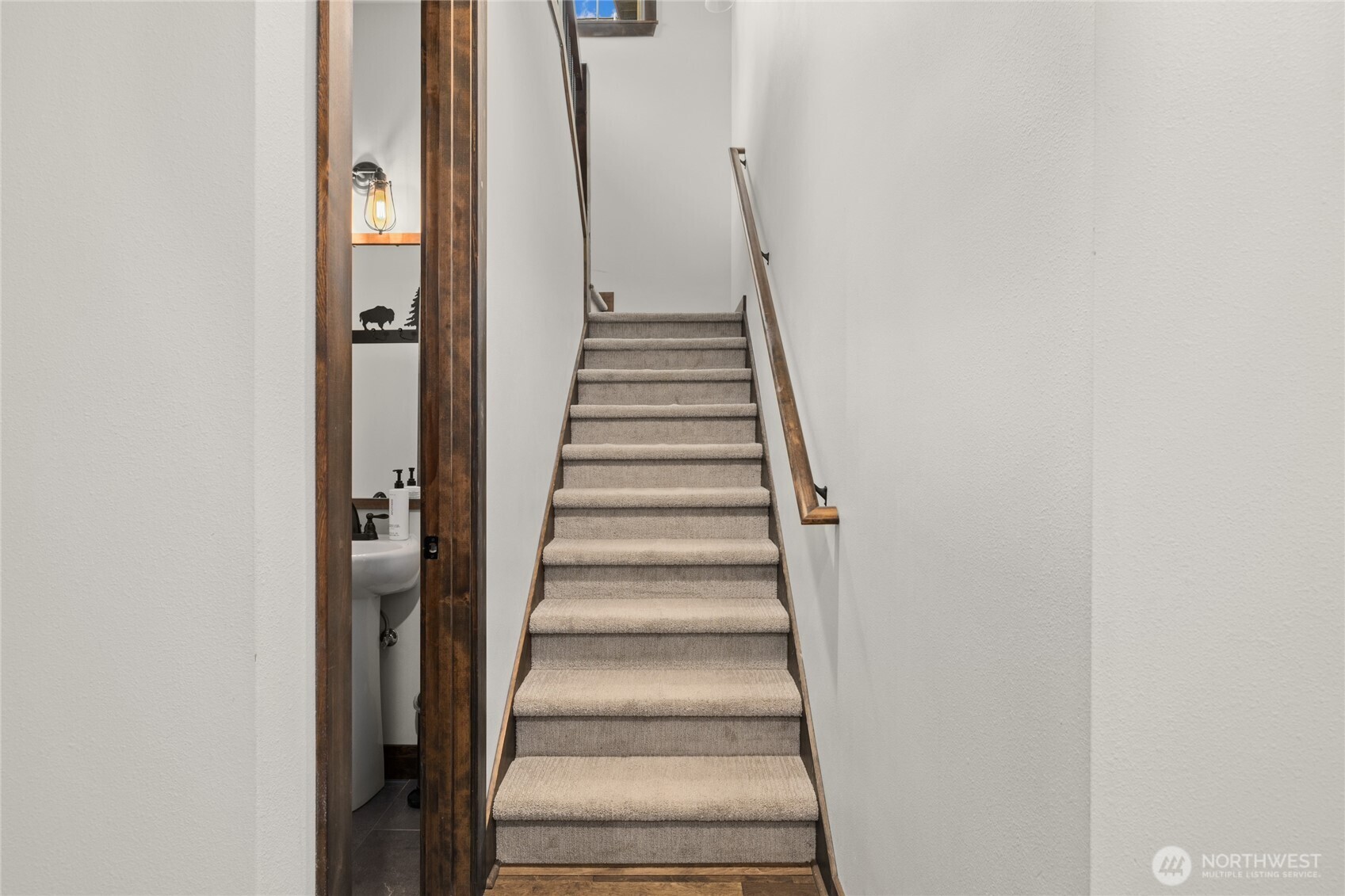 19 Big Hill Drive Cle Elum, WA 98922 - Photo 23 of 38 a view of entryway