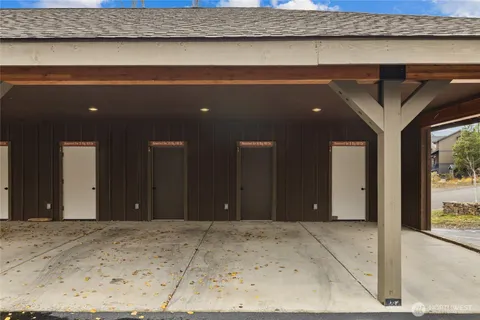 $1,100,000 | 19 Big Hill Drive, Cle Elum, WA 98922