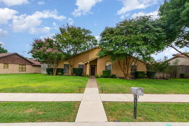 $2,330 | 3324 Wentworth Street, Plano, TX 75075