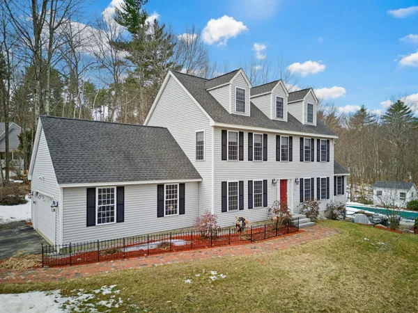 $897,500 | 43 Hampshire Hills Drive, Bow, NH 03304