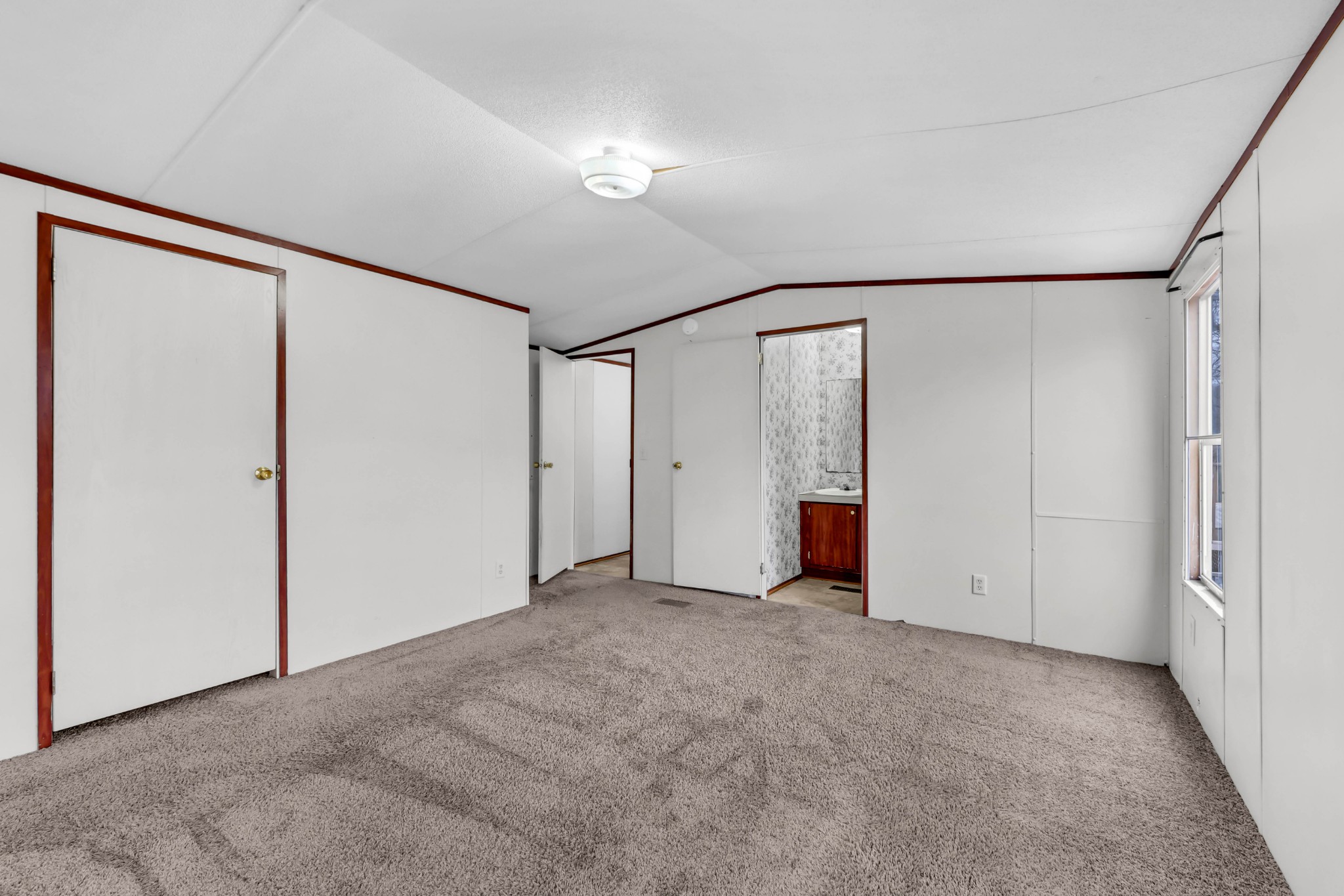 3845 Wickham Road Palmyra, TN 37142 - Photo 13 of 25 a view of an empty room