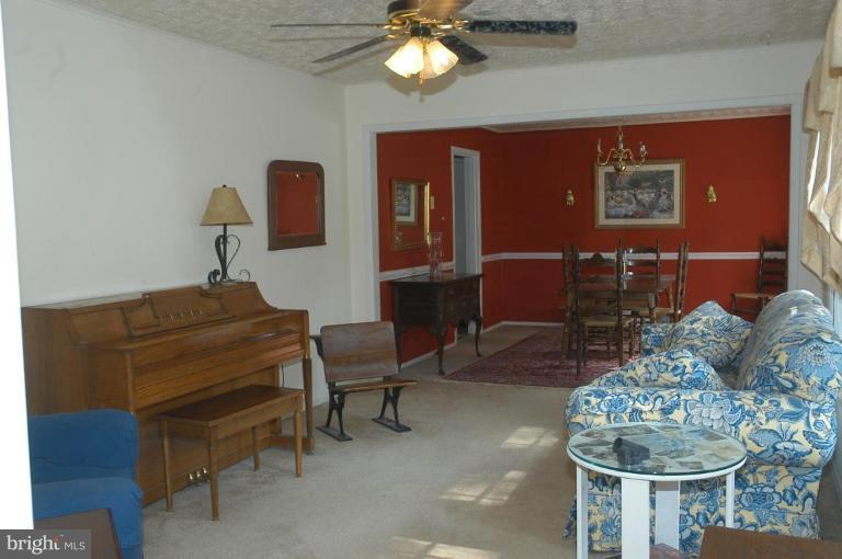 444 Buffalo Road Lusby, MD 20657 - Photo 11 of 15 Living Room