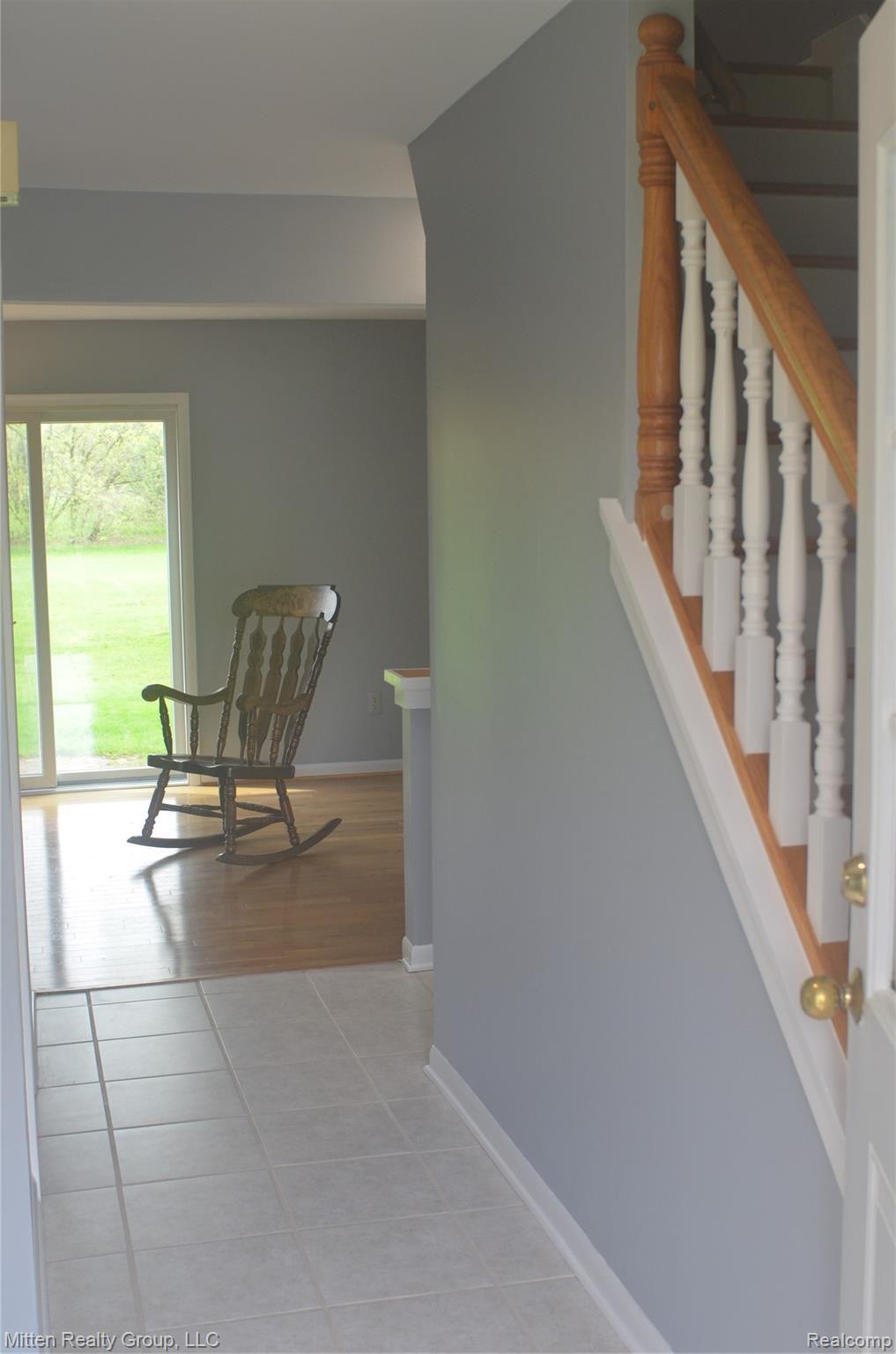932 Hadley Road Rochester, MI 48307 - Photo 3 of 25 3.JPG