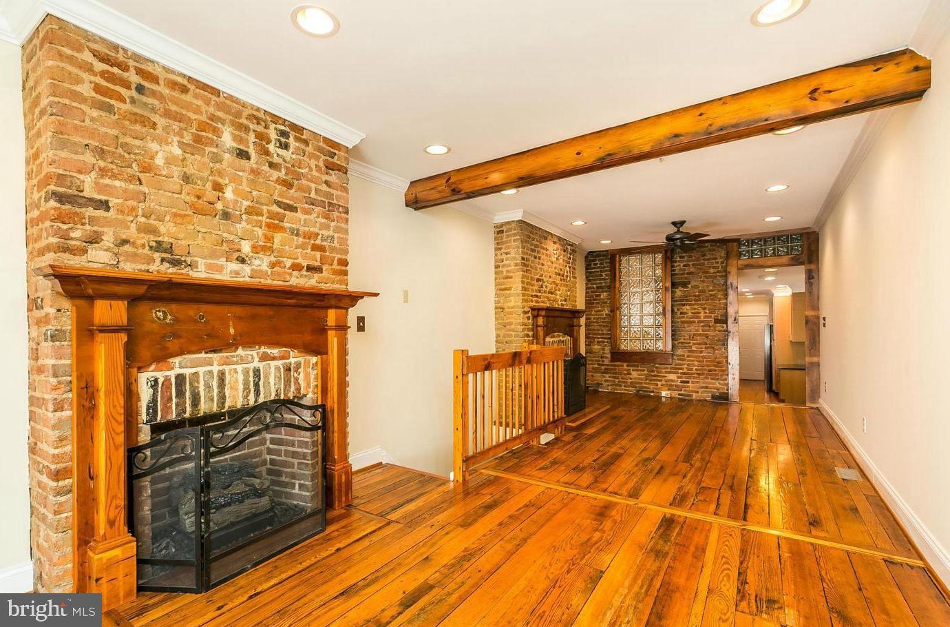 1244 Riverside Avenue Baltimore, MD 21230 - Photo 5 of 30 Enjoy 2 gas fireplaces on the main floor