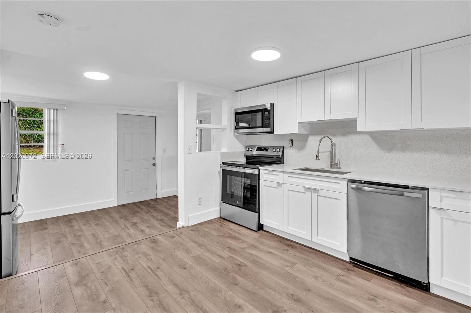2636 Southwest 29th Court Miami, FL 33133 - Photo 14 of 33