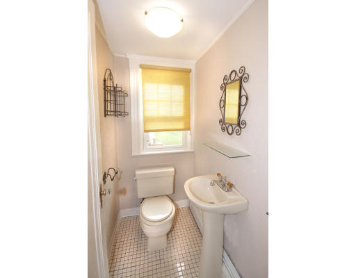 37 Addington Road Boston, MA 02132 - Photo 15 of 30 Gallery Image 15