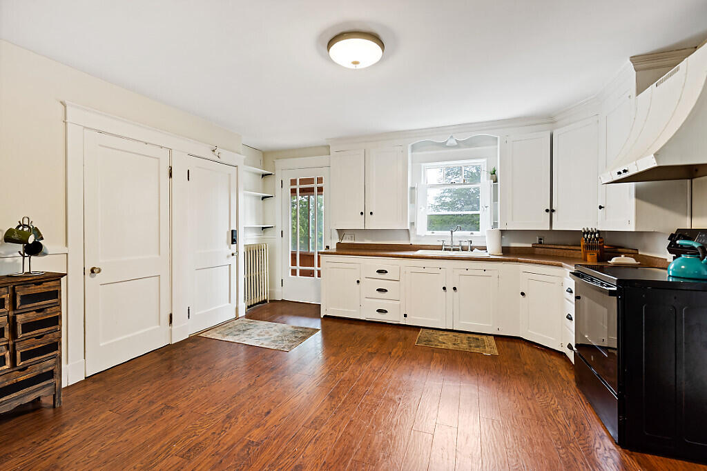 29 Sherwin Street Waterville, ME 04901 - Photo 19 of 32 Unit 2 - Kitchen