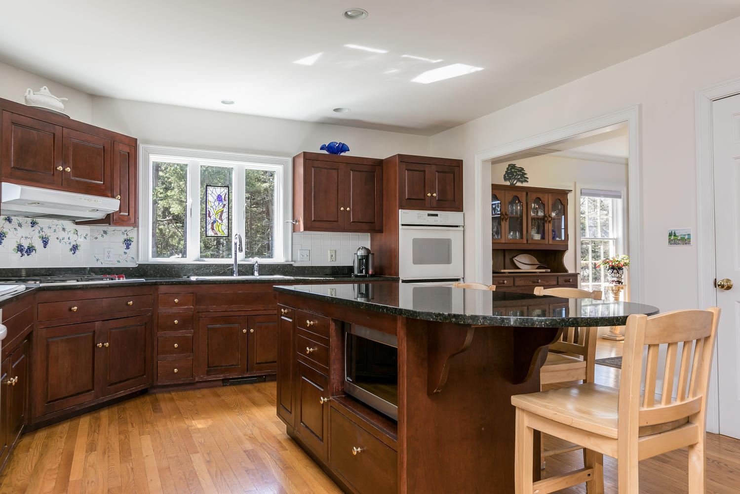 14 Channel View Road Cape Elizabeth, ME 04107 - Photo 11 of 46 Kitchen