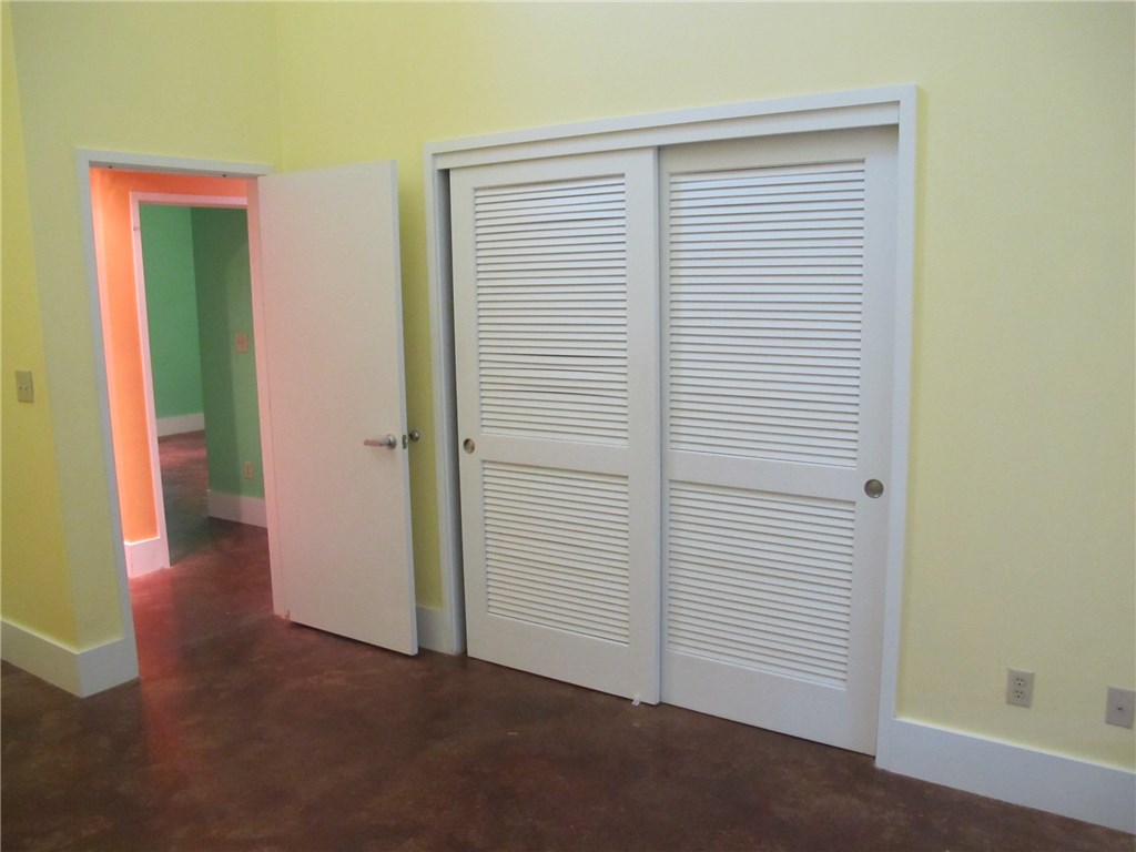 911 Keith Lane, Unit 10 Austin, TX 78705 - Photo 12 of 20