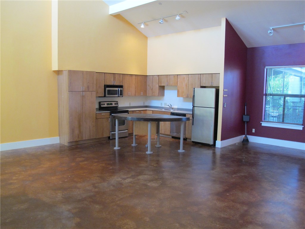 911 Keith Lane, Unit 10 Austin, TX 78705 - Photo 7 of 20